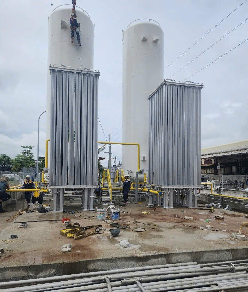 Thi công hệ thống khí LNG tại KCN Vinh Quang