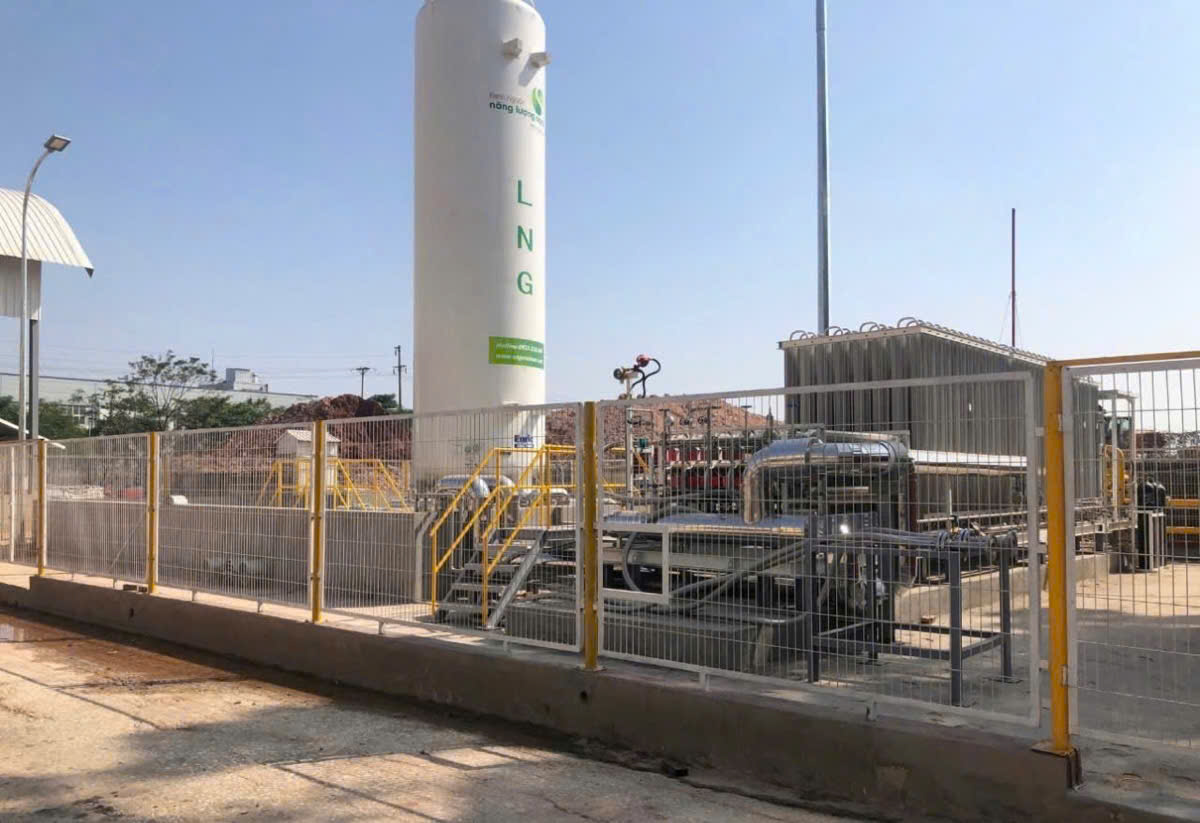 Lắp đặt hệ thống hóa hơi LNG KCN Vinh Quang
